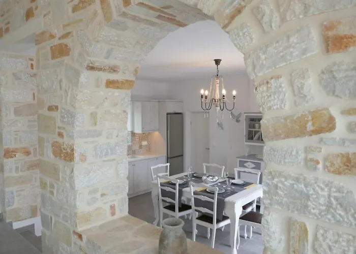 Afroditi & لوغاراس