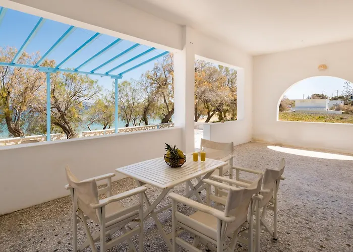 Afroditi & 3* لوغاراس