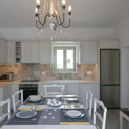 Aparthotel Afroditi & Logaras