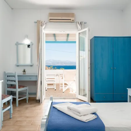 Afroditi & 3* Logaras