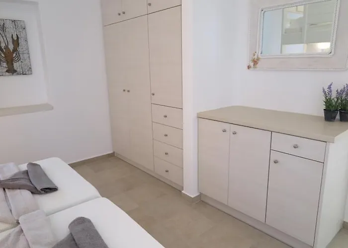 Afroditi & Aparthotel