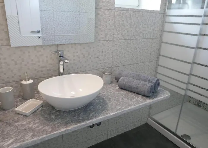 Afroditi & Aparthotel 3*